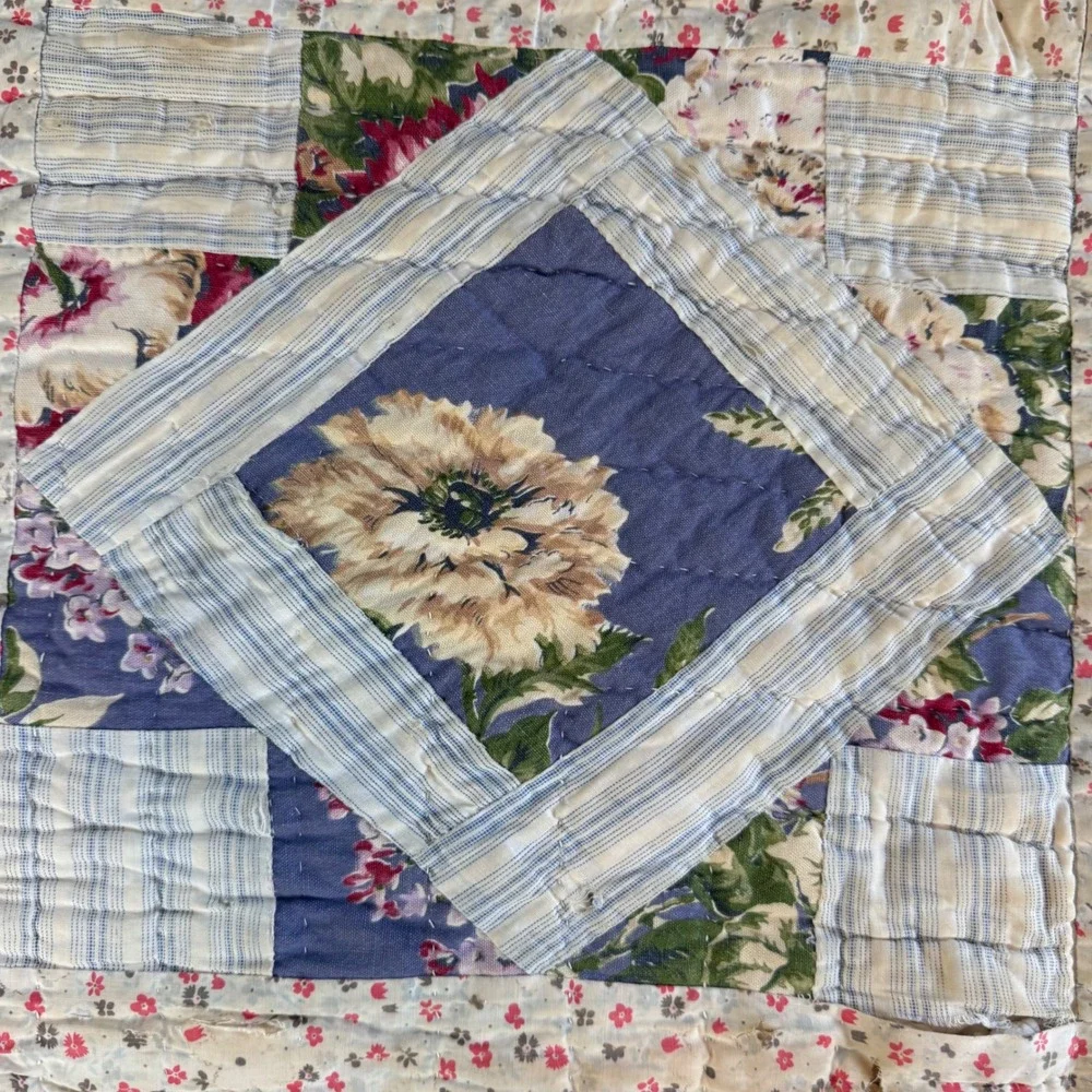 Vintage 1940s Handmade Patchwork Quilt Hand Stitched Floral Primitive 67 x 78